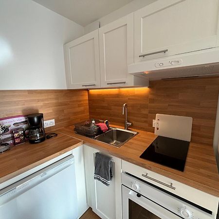Location D'Un Superbe Appartement Avec Piscine Рокбрюн-сюр-Аржан Экстерьер фото